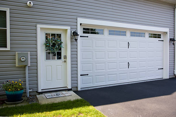 24/7 Emergency Garage Door Panel Replacement experts in Catawba, SC